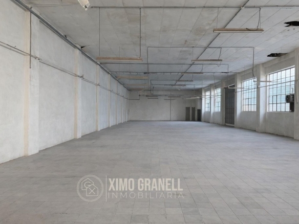 Imagen 2 de Nave industrial en Alquiler en Vall D Uxo