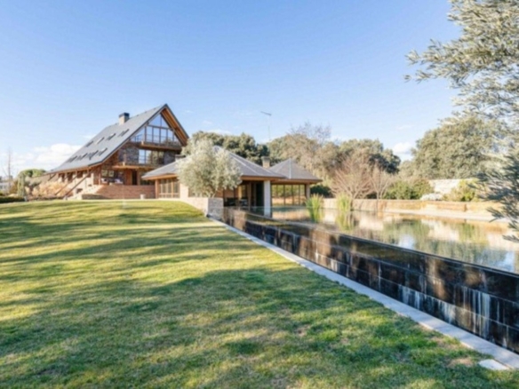 Imagen 2 de Espectacular Villa en el corazón de la sierra de Guadarrama