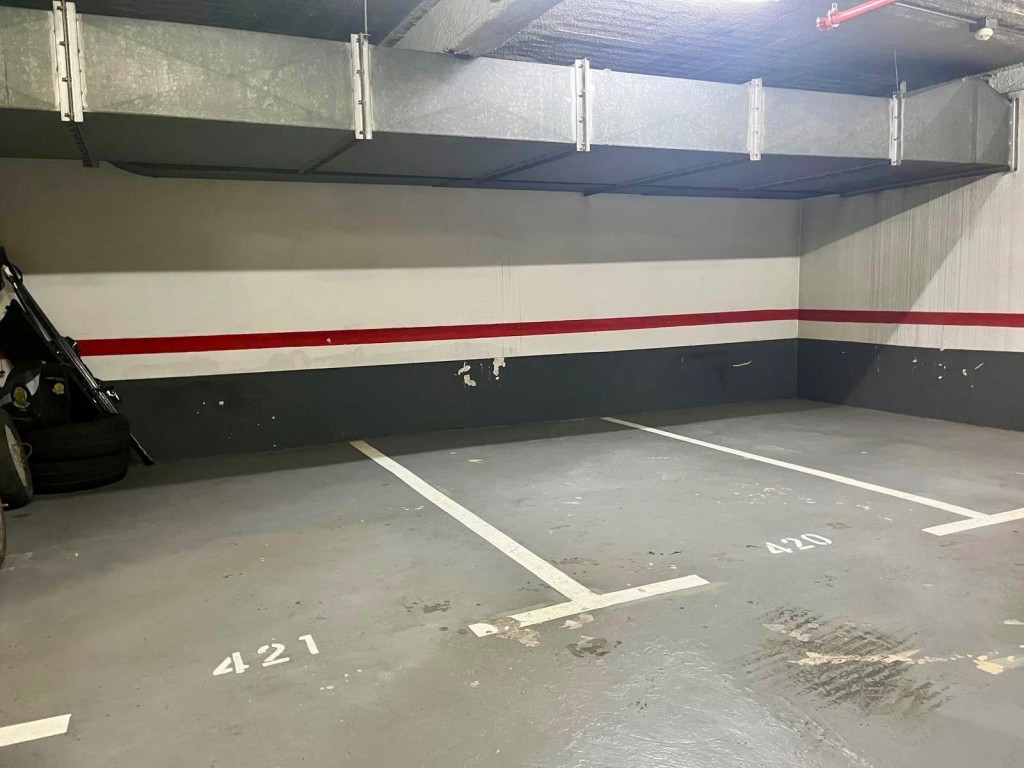 Imagen 2 de Tres plazas de aparcamiento en Paseo de Gracia