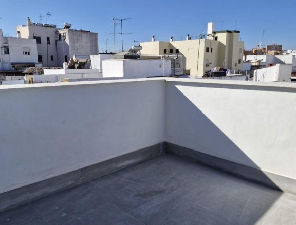 Imagen 1 de Precioso ático dúplex a estrenar en Calle Santa María