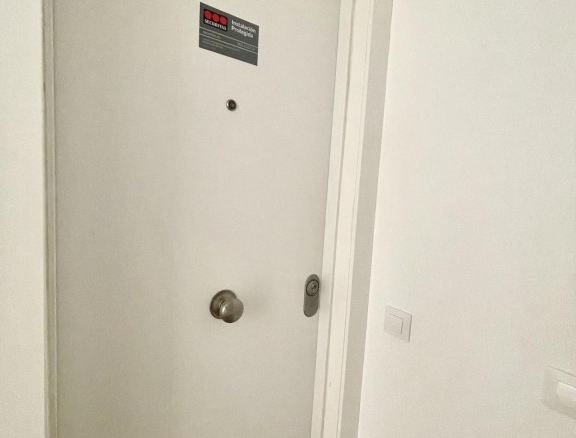 Imagen 2 de Piso completamente reformado con parking y trastero en Ciutadella