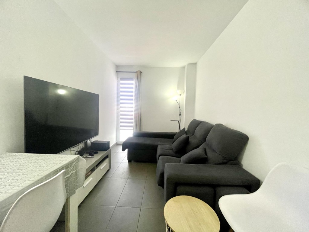 Imagen 1 de Piso completamente reformado con parking y trastero en Ciutadella