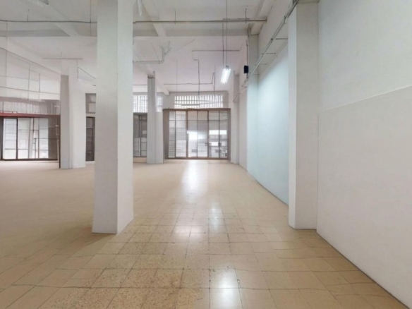 Imagen 1 de LOCAL COMERCIAL EN VENTA – 500 m2 | CAMPOAMOR – ALTOZANO | PRÓXIMO A PLAZA DE TOROS