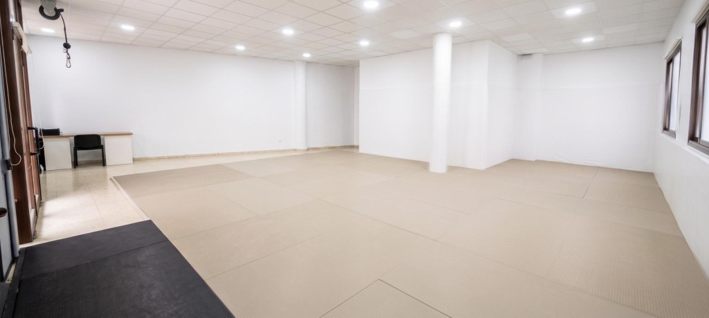 Imagen 3 de Local comercial diáfano de 110 m² | Oportunidad para inversores o negocio propio