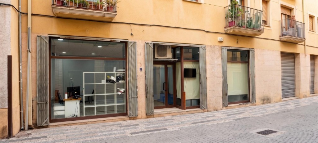 Imagen 1 de Local comercial diáfano de 110 m² | Oportunidad para inversores o negocio propio