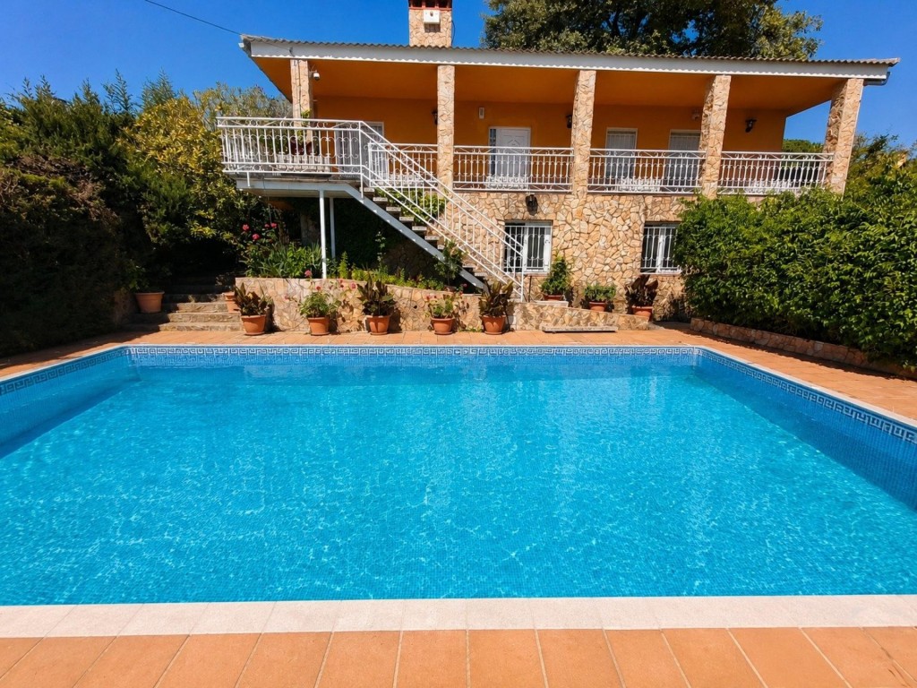 Imagen 2 de Chalet con piscina en Sils