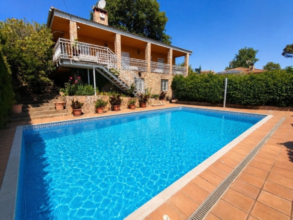 Imagen 1 de Chalet con piscina en Sils