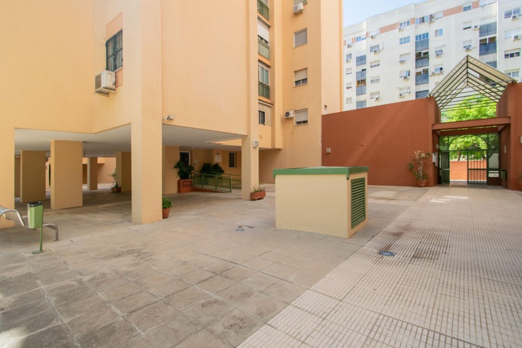 Imagen 2 de Oportunidad en Parque Flores Fase V con garaje y piscina comunitaria