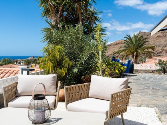 Imagen 3 de Bungalow con vistas panorámicas y ubicación privada en la atractiva zona de Tauro