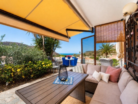 Imagen 4 de Bungalow con vistas panorámicas y ubicación privada en la atractiva zona de Tauro