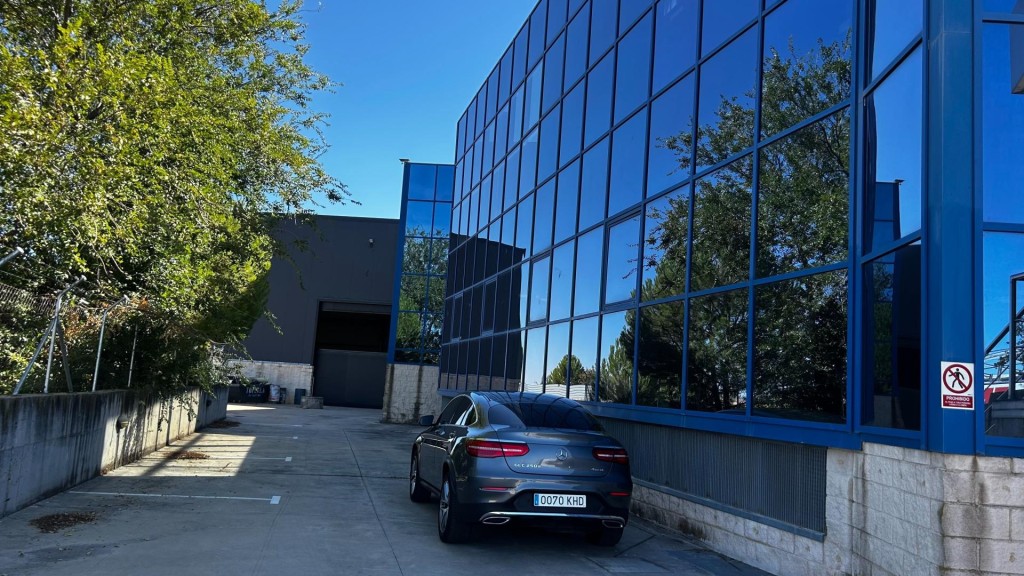 Imagen 2 de NAVE INDUSTRIAL 2.000 m² | PARCELA 3.000 m² | 11 M ALTURA | 3 PÚENTES GRUA