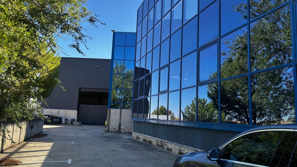 Imagen 1 de NAVE INDUSTRIAL 2.000 m² | PARCELA 3.000 m² | 11 M ALTURA | 3 PÚENTES GRUA