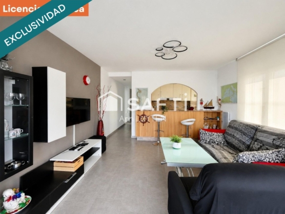 Imagen 4 de Apartamento con amarre privado y licencia turística Roses