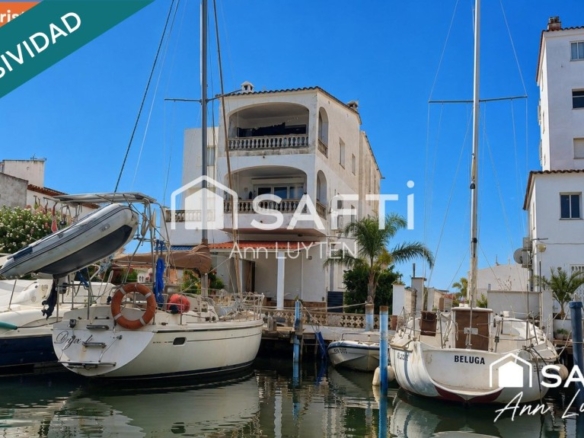 Imagen 1 de Apartamento con amarre privado y licencia turística Roses