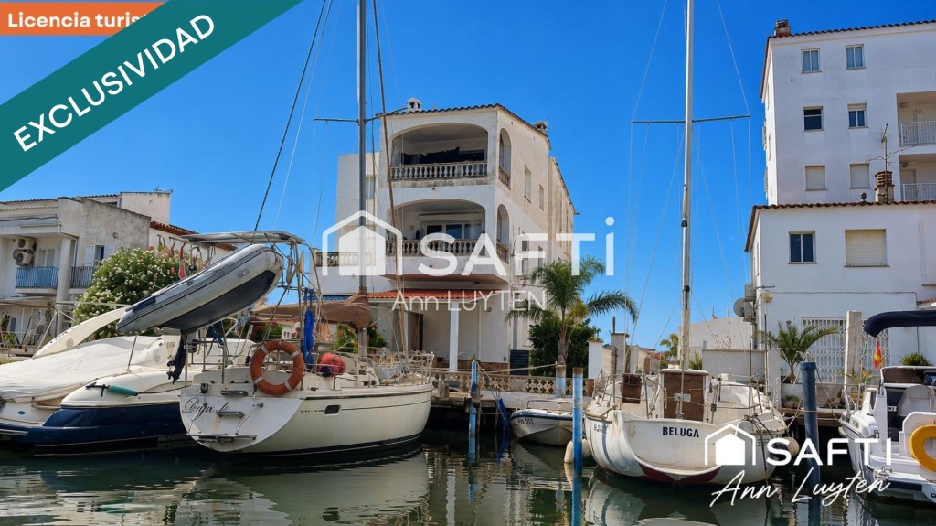 Imagen 1 de Apartamento con amarre privado y licencia turística Roses