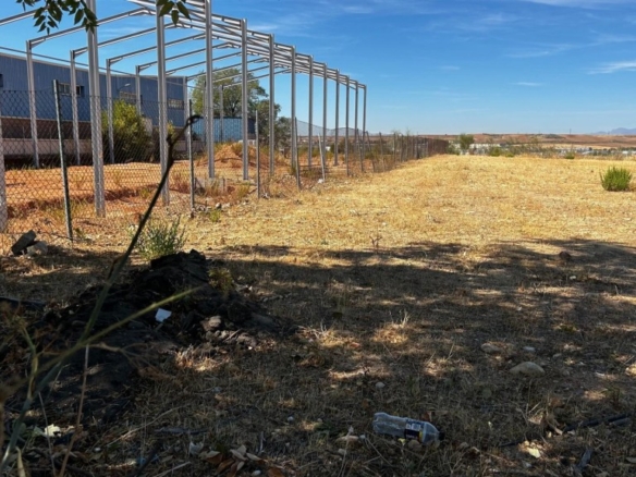 Imagen 2 de PARCELA INDUSTRIAL DE 1.500 m² EN POLIGONO LOS FRAILES – DAGANZO DE ARRIBA– 300.000 €