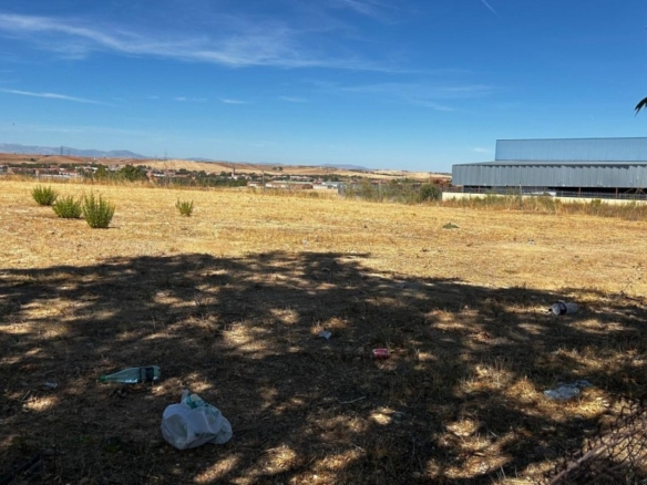 Imagen 1 de PARCELA INDUSTRIAL DE 1.500 m² EN POLIGONO LOS FRAILES – DAGANZO DE ARRIBA– 300.000 €