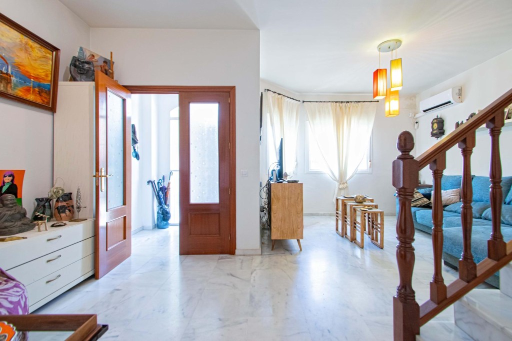 Imagen 2 de Magnífica vivienda adosada en Espartinas