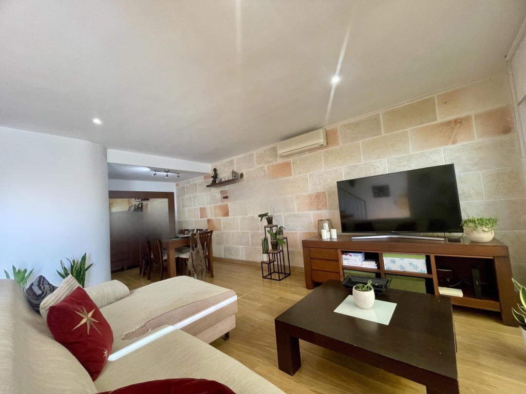 Imagen 4 de Vive con espacio y comodidad: fantástica casa adosada en Dalt Sant Joan
