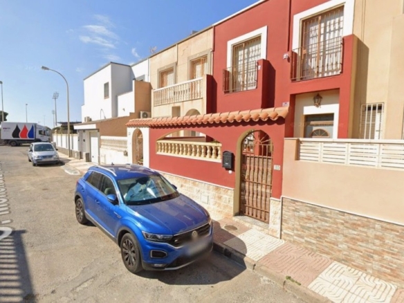 Imagen 1 de Casa-Chalet en Venta en Roquetas De Mar Almería