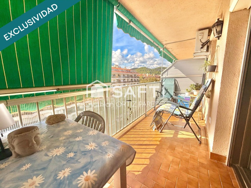 Imagen 2 de Se vende piso en primera línea con piscina