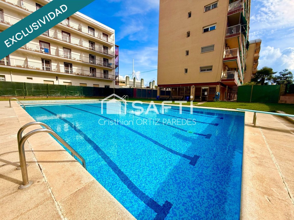Imagen 1 de Se vende piso en primera línea con piscina