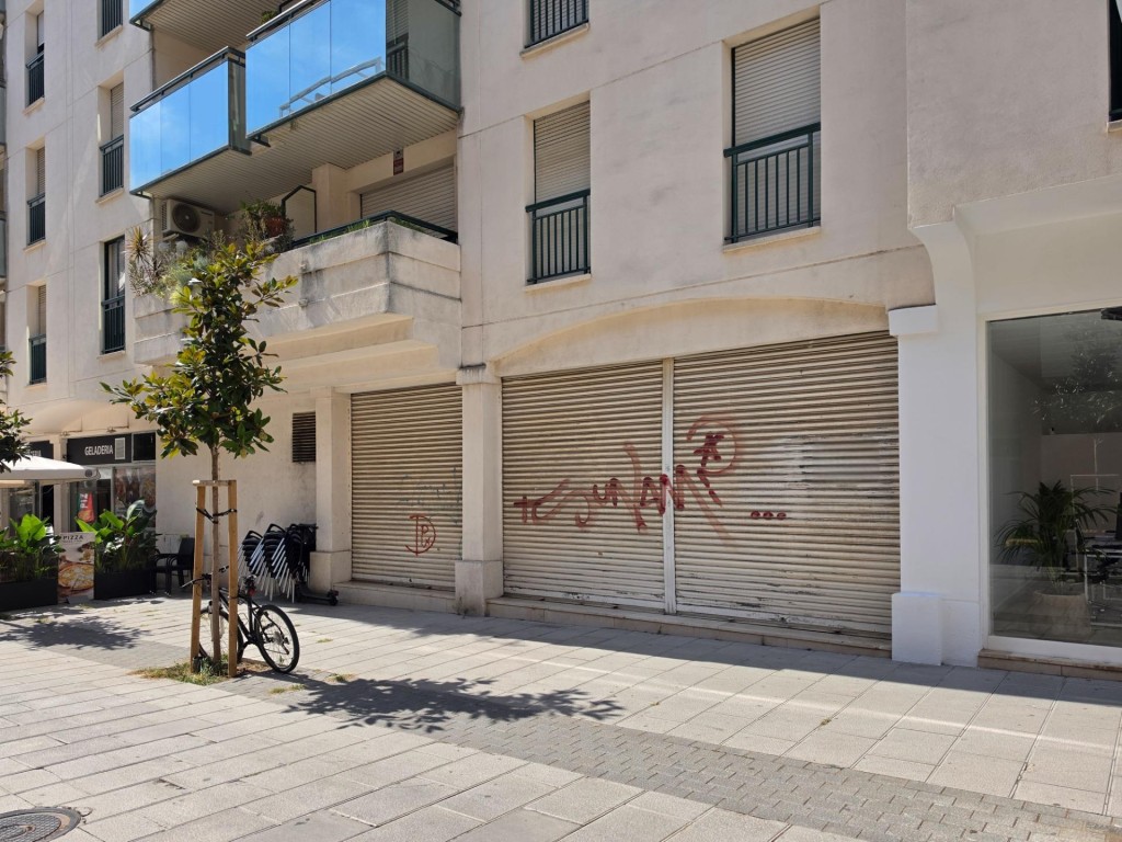 Imagen 2 de LOCAL COMERCIAL DE 60 M2 EN UNA DE LAS ZONAS MÁS TRANSITADAS DE CAMBRILS ?