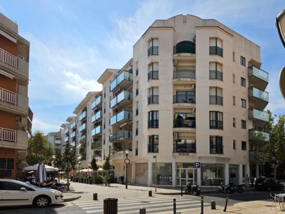 Imagen 1 de LOCAL COMERCIAL DE 60 M2 EN UNA DE LAS ZONAS MÁS TRANSITADAS DE CAMBRILS ?