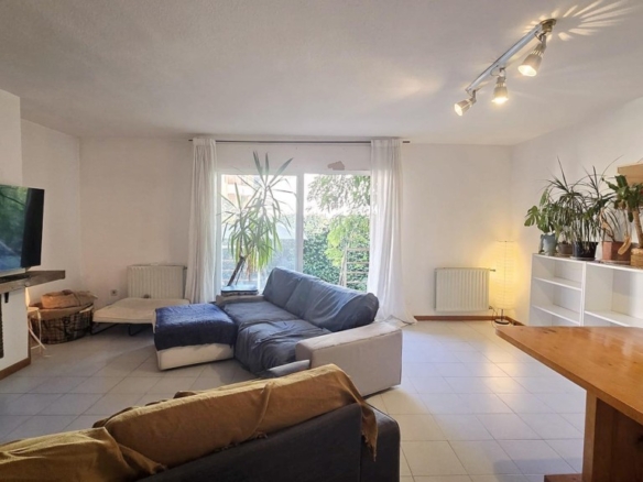 ALQUILER DE ÚLTIMA HABITACIÓN A 500€ EN CHALET DE VILLANUEVA DE LA CAÑADA