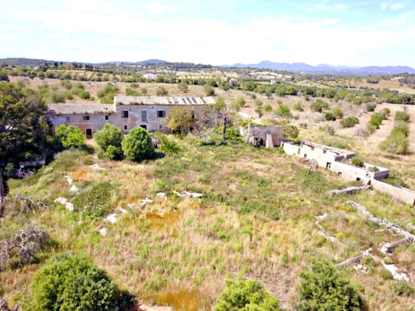 Imagen 4 de Casa de campo-Masía en Venta en Manacor Baleares