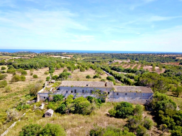 Imagen 1 de Casa de campo-Masía en Venta en Manacor Baleares