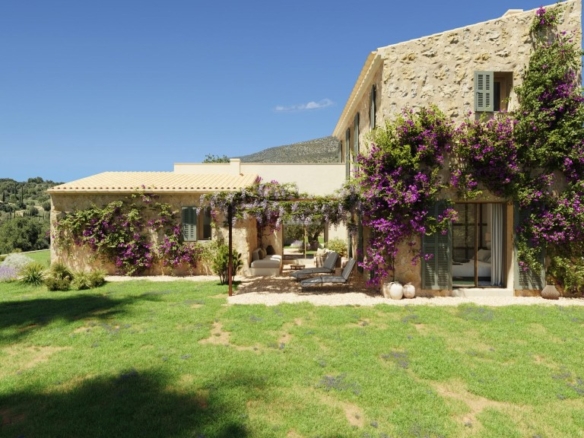 Imagen 3 de Casa de campo-Masía en Venta en Sant Llorenç Des Cardassar Baleares