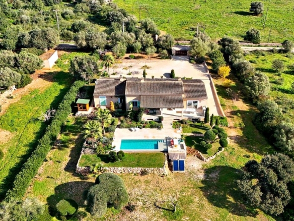 Imagen 2 de Casa de campo-Masía en Venta en Sant Llorenç Des Cardassar Baleares
