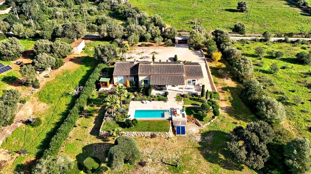 Imagen 2 de Casa de campo-Masía en Venta en Sant Llorenç Des Cardassar Baleares
