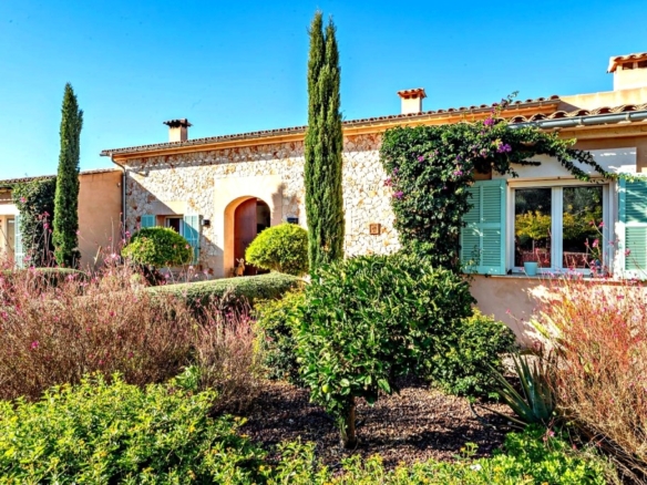 Imagen 4 de Casa de campo-Masía en Venta en Sant Llorenç Des Cardassar Baleares