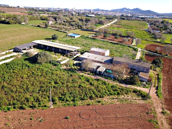 Imagen 3 de Casa de campo-Masía en Venta en Manacor Baleares