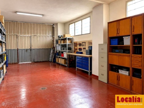 Imagen 3 de Amplio y versátil local en venta en Santander