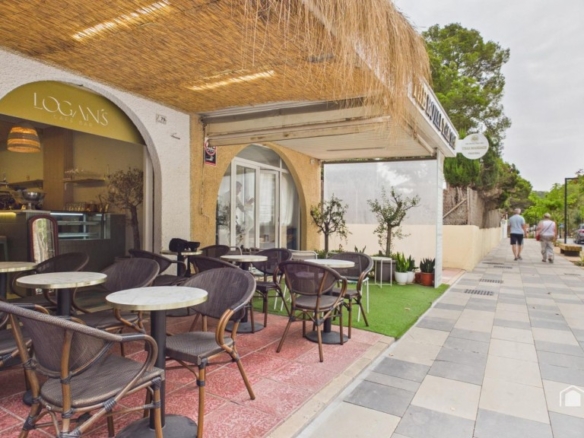 Imagen 1 de Negocio (TRASPASO) en venta - Peguera