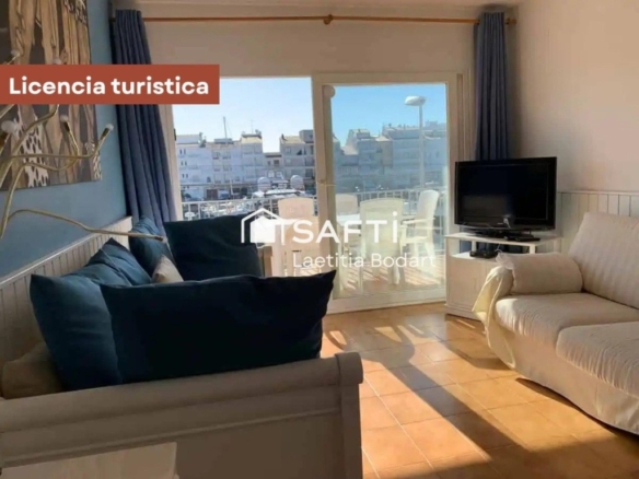 vistas al canal y licencia turística – Empuriabrava