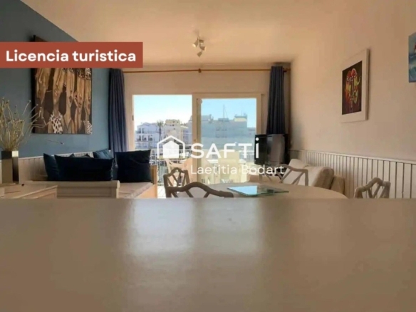vistas al canal y licencia turística – Empuriabrava