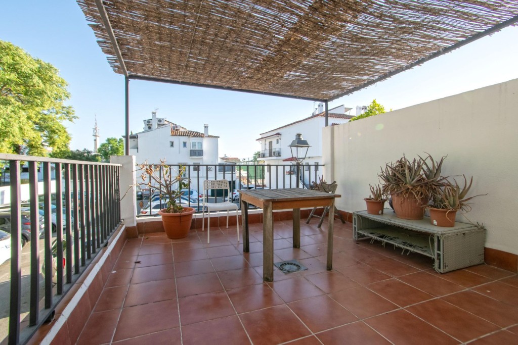 Imagen 4 de Estupenda vivienda pareada en Tomares en Urbanización Sport Aljarafe!!!