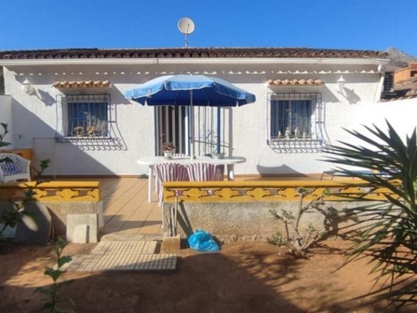 Imagen 1 de Casa-Chalet en Venta en Rafol de Almunia Alicante