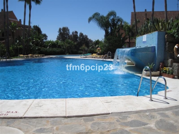 Imagen 1 de Apartamento en Venta en Casares Málaga