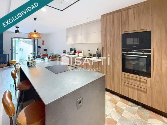 Imagen 1 de Casa de pueblo reformada con alma y estilo
