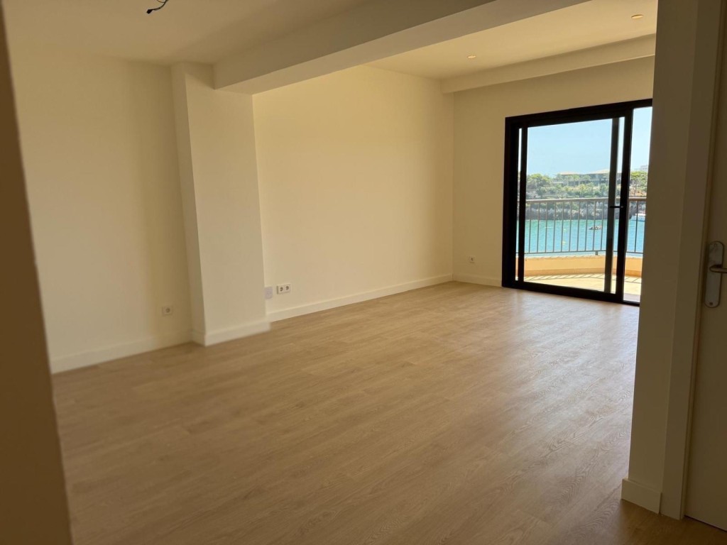Imagen 3 de PISO EN PRIMERA LINEA DE MAR