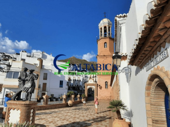 Imagen 3 de Casa de campo-Masía en Venta en Competa Málaga