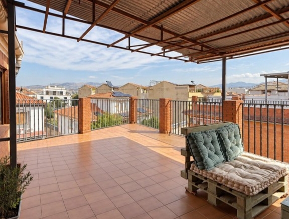 Imagen 1 de Maravilloso atico con gran terraza en Armilla