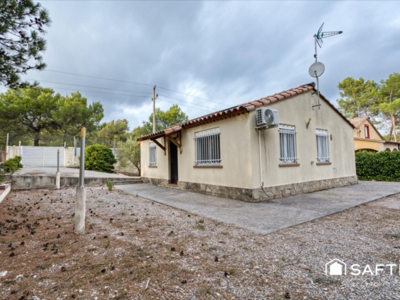 Imagen 2 de Casa con potencial ubicada en parcela 1000 m² Querol