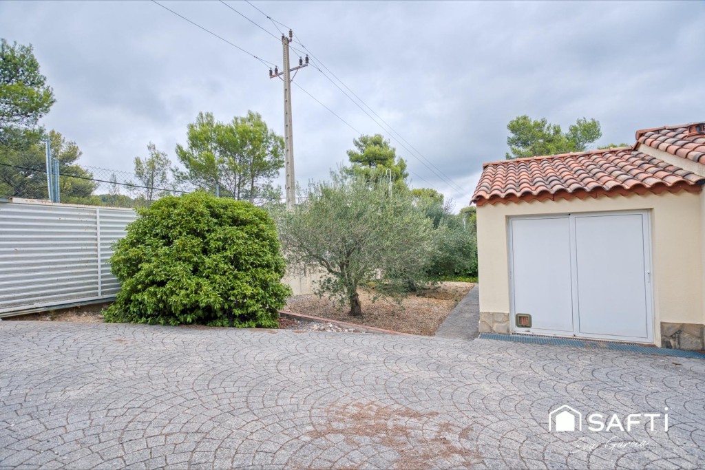 Imagen 3 de Casa con potencial ubicada en parcela 1000 m² Querol