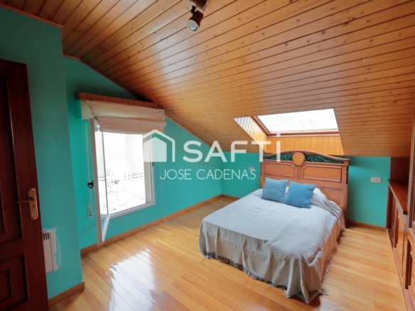 Imagen 1 de ¡ESPECTACULAR DÚPLEX ABUHARDILLADO CON TERRAZA